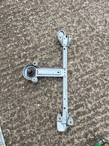 Mecanismo ventana manual trasera Vauxhall Astra H 2004-2008 5 puertas - n/s-pasajero - Imagen 1 de 3