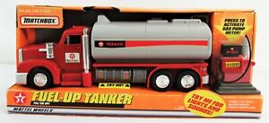 Matchbox Mattel Wheels Texaco Fuel-Up Tanker w/ Gas Pump 2000 - NIB