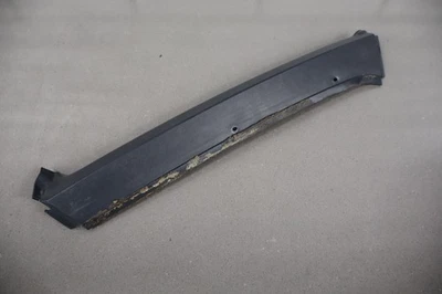 Panel de ajuste exterior del pilar A del conductor izquierdo Hummer H2 2003-2009 Foto 1 de 4