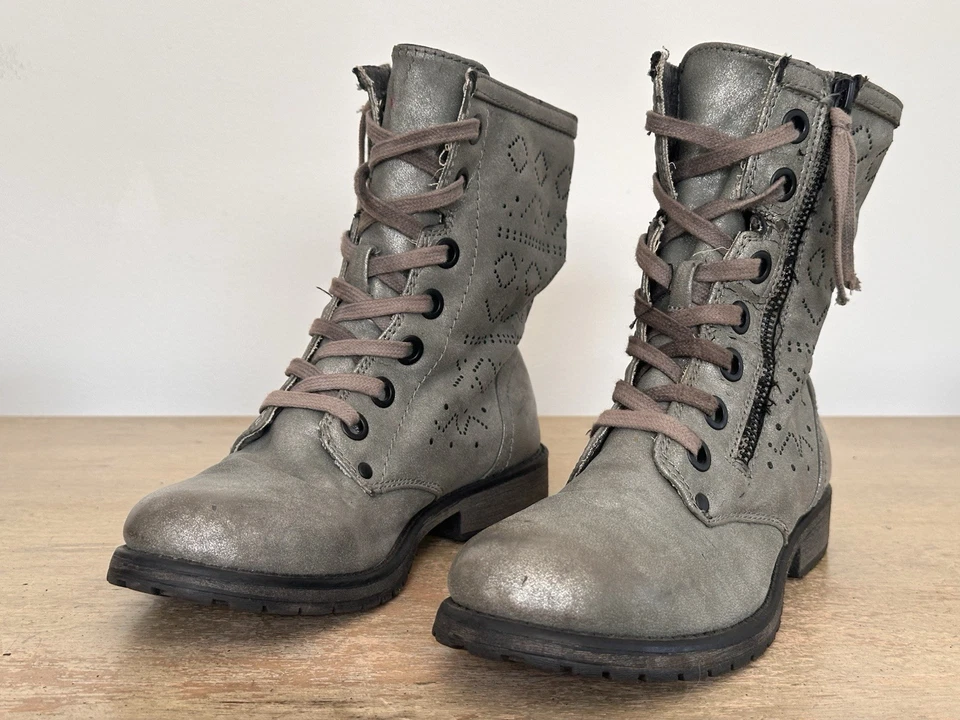 Botas de combate ROXY Providence plateadas corte láser para mujer talla 8 Foto 1 de 4