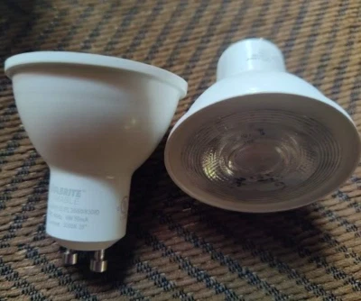 BULBRITE #771404 LED PAR 16 Bulb w/GU10 Base Soft White 6 Watts=60 - Image 1 of 4