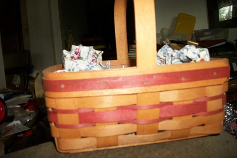 VINTAGE LONGABERGER MOTHERS DAY BASKET  1994 WITH LINER AND PAPER Cover