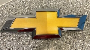 GM OEM 2016-2018 Silverado 1500 Front Grill Emblem Bezel Bowtie #23236301 Gold - Picture 1 of 3