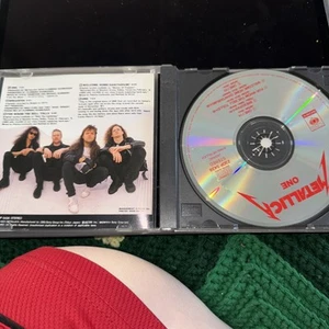 METALLICA- ONE - JAPAN MAXI- SINGLE - 1989- NEAR MINT- W/PIC COV- MEGA RARE - Picture 1 of 4