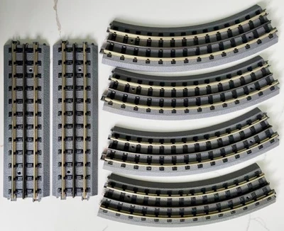 MTH Rail King RealTrax Solid Rail: 31" Curve (x8) & 10" Straight (x4) - Image 1 of 4