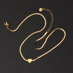 Kette Edelstahl Halskette mit kleinem Herz-Anhänger für Frauen in Goldfarben Neu - Bild 1 von 5