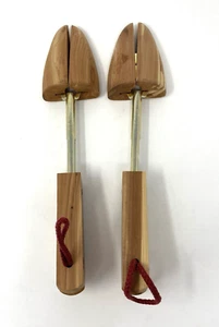 Nordstrom Womens Cedar Wood Shoe Form Stretchers Shaper Medium Made In U.S.A - Picture 1 of 4