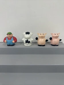 John Deere ERTL TOMY Hayride Figures Farmer Animals Lot of 4 Cow & Pigs - Picture 1 of 8