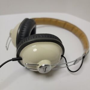 Panasonic RP-HTX7 W White Stereo Headphones Nostalgic Design Clean Works Great!