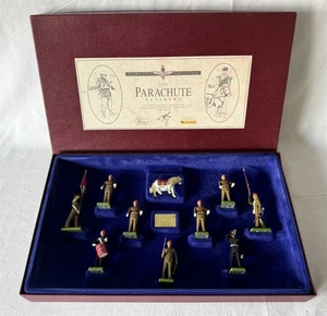 RARE Vintage 10 Piece Britains Limited Edition Set 5190 THE PARACHUTE REGIMENT - Picture 1 of 24