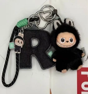 THE MONSTERS Pin for Love Series Letter And Vinyl Plush "R" Pendant Together NEW - Picture 1 of 1