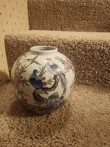 NORA FENTON VASE ROUND BIRDS & FLORAL MOTIF CRACKLE FINISH NO CHIPS OR DINGS - Picture 1 of 4
