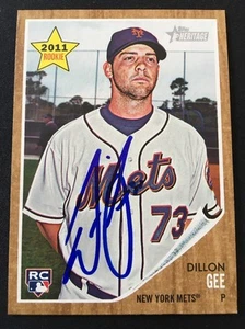 Tarjeta Topps Heritage 2011 autografiada por Dillon Gee Mets #181 ~ certificado de autenticidad - Imagen 1 de 7
