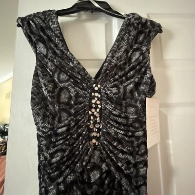 Vestido Boston Propio Estampado de Serpiente Acanalado Estrás Adornado. Talla 8. ¡NUEVO CON ETIQUETAS! Foto 1 de 4