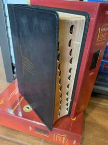 Biblia de Estudio Del Diario Vivir RVR60, Letra Grande (Letra Roja,... - Bild 1 von 5