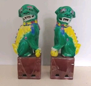 Paar chinesische Famille Verte Foo Hunde - Bild 1 von 9