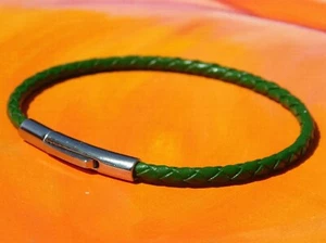 Mens/ladies 3mm green leather & stainless steel bracelet by Lyme Bay Art - Picture 1 of 3