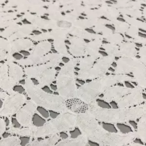 Vintage Lace French White Floral Cotton Sewing Dressmaking Fabric 4.30m x 74cm - Picture 1 of 6