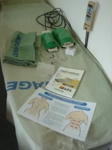 CERAGEM Massageliege mit Zubehör  - Bild 1 von 3