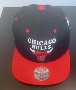 Mitchell & Ness Chicago Bulls World Champions 72 wins Snackback Adjustable Hat - Bild 1 von 7