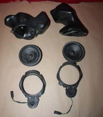 BMW K1200LT 2005 ABS SALPICADERO IZQUIERDO Y DERECHO PAR ALTAVOCES CONJUNTO VIDEO Foto 1 de 4