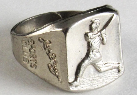 RARE 1940's Baseball Joe DiMaggio "Sports Club" Pin Ring Premium by M&M Candies Cover