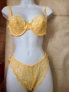  PASSIONATA bra 34c  40 m yellow embroidery made in France beautiful new