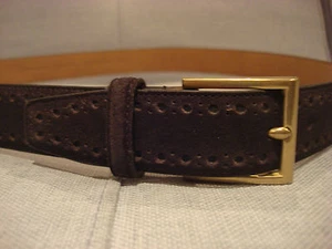COLE HAAN GÜRTEL 32 MM FEDERRAND PERFORIERT LEDER DUNKELBRAUN GR. 42 - NEU - Bild 1 von 11