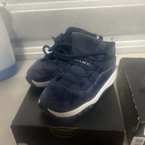 Jordan Jordan Jordan 11 Retro Midnight Navy/Metallic Silver-White DO3856-441 8C - Picture 1 of 6