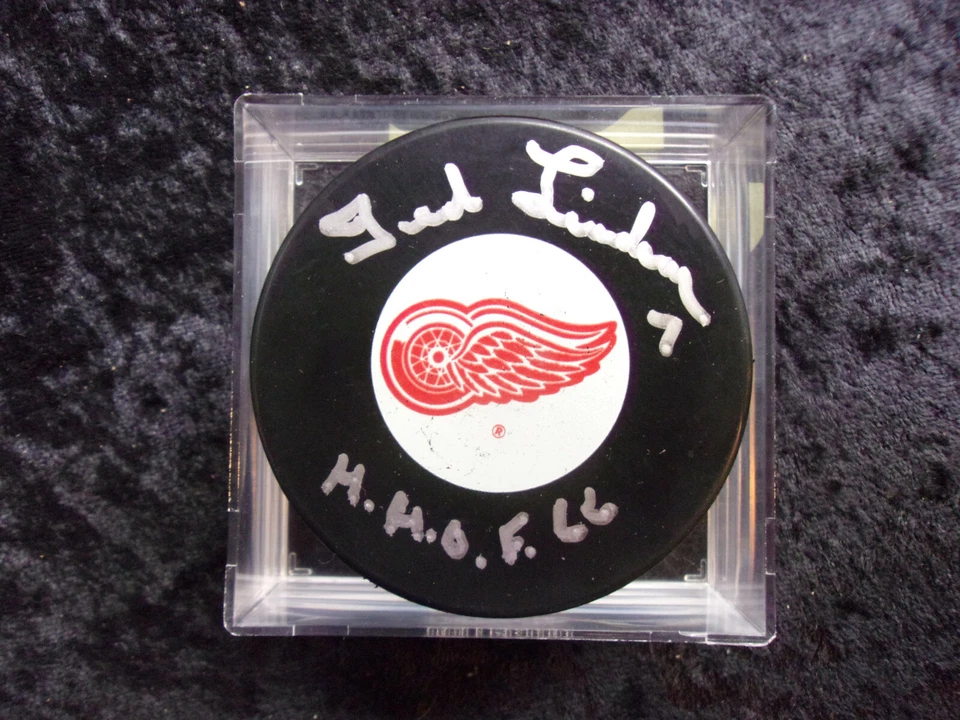 Хоккейная шайба с автографом Теда Линдсея из Detroit Red Wings с Залом славы 66 - Изображение 1 из 1