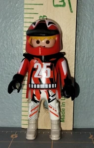 2014 Playmobil Geobra Special Plus Motocross Driver (9357) - with Gloves And Cap - Picture 1 of 7