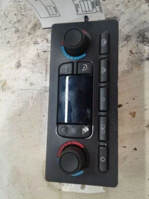 Temperature Control Front Automatic Opt CJ2 ID 15203179 Fits 05-06 ENVOY 122993 - Image 1 of 2