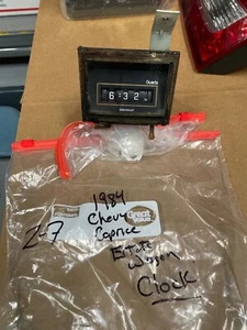 🔥 77 - 84 Chevy Caprice Estate Wagon Dash Clock - OEM - Picture 1 of 9