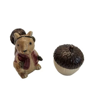 St Nicholas Square Squirrel & Acorn Salt & Pepper Shaker Fall Winter Decor - Picture 1 of 8