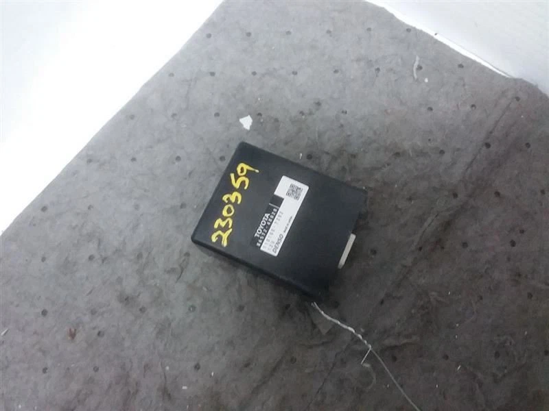 Módulo controlador de altavoz de aproximación de vehículo 2015 Lexus RX450H 86572-48020 Foto 1 de 4