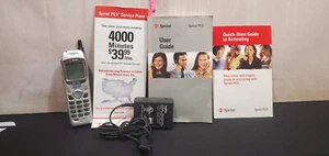 Vintage Old Sanyo SCP-4700 Cellphone cellular phone sold as novelty parts repair - Afbeelding 1 van 10