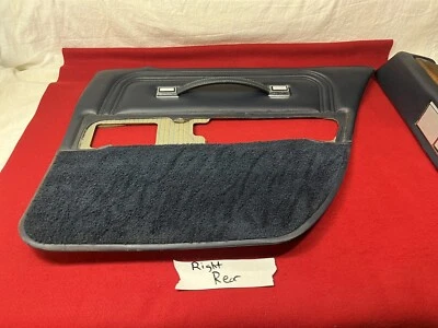 Panel de puerta trasero derecho Ford LTD Crown Victoria 88-91 azul con reposabrazos Foto 1 de 4