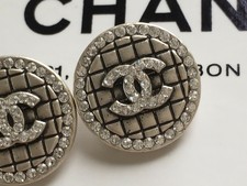 Rare CHANEL silver metal strass 14mm CC 2 cuff buttons