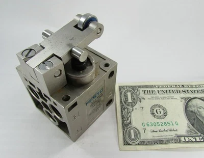 New Festo 5/2 Way Monostable Roller Lever  1/4" NPT Dual Plunger Pneumatic Valve - Image 1 of 4