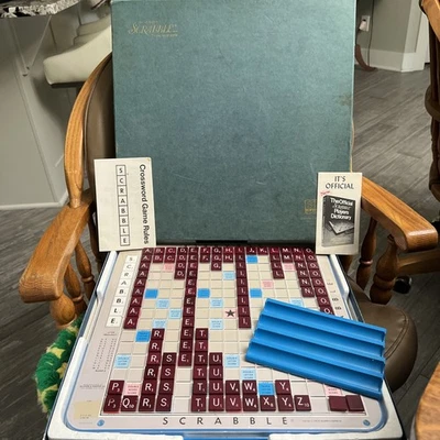 (#911)  1976 SCRABBLE Deluxe Edition Rotating Turn Table S And R Selchow & Right - Image 1 of 4