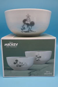 Disney - Mickey and Friends - 2 Schalen - Füllmenge 600 ml - Retro - Bild 1 von 1