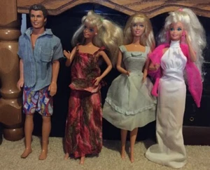4 Barbie Doll Lot & Accessories - Picture 1 of 12