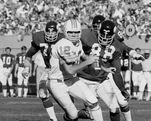 B&W 8x10 Photo, Miami Dolphins Legend Bob Griese. Free Shipping!! - Picture 1 of 1