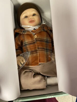 Bonita muñeca Ashton Drake Pumpkin Spice Foto 1 de 4