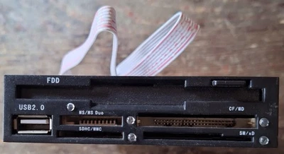 Lettore Floppy FDD con Card Reader e USB 2.0 all in one usato pochissimo - Immagine 1 di 4