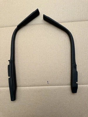 90-96 CORVETTE C4 WINDLACE DASH TO DOOR SEAL PAIR LH & RH 10278971, 10278972 NEW - Image 1 of 4