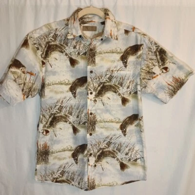 Morgan Creek Outfitters Short Sleeve Fishing Print Button Down Shirt Men's S - Image 1 of 4