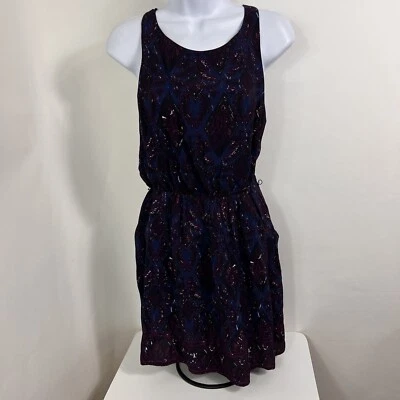 Vestido feminino Forever 21 bainha pequena sem mangas elástico cintura leve rayon - Imagem 1 de 4