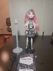 Mattel Monster High Rochelle Goyle Doll First Wave Signature Not Complete - Picture 1 of 4
