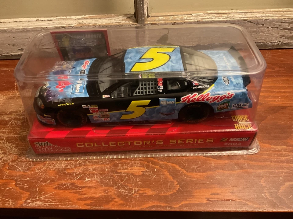 Terry Labonte #5 Kellogg’s Finding Nemo 2003 1/24 Diecast Collectors Series - Image 1 of 4